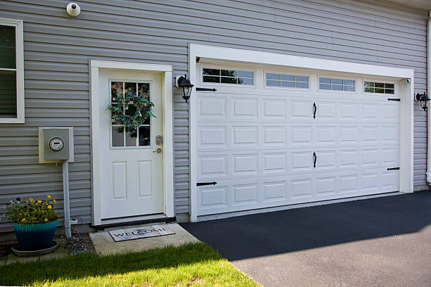 24/7 Emergency Garage Door Panel Replacement experts in Cameron Park, TX